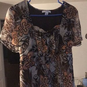 Beautiful lined floral earthy colours top